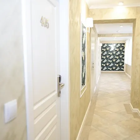 роял 3* شومن